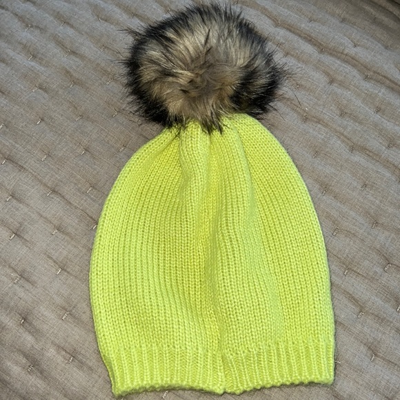 NWOT Aerie Pom Winter Hat - Picture 2 of 3